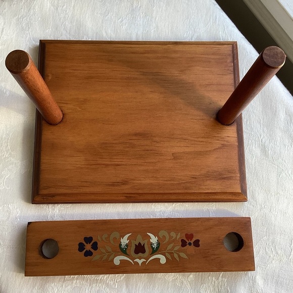 Vintage Folk Art Painted Wooden Napkin Holder - Picture 2 of 7